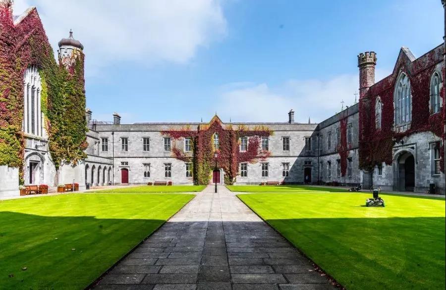 <a href=http://www.chinazhaolong.com/aierlan/ target=_blank class=infotextkey>爱尔兰</a>国立大学(高威)1.jpg